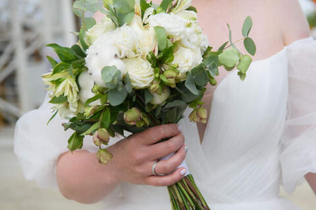 Оторван от народа: замминистра финансов Моисеев дал женихам неожиданный совет по выбору обручальных колец