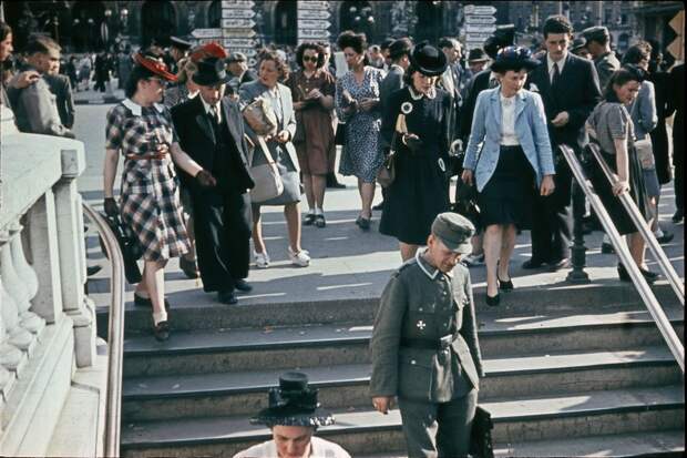 1943 Paris. Андре Зукка3 1943 Paris. Андре Зукка3