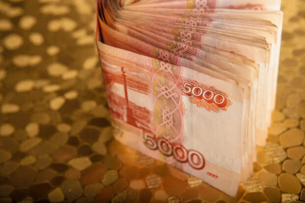 «Интерфакс»: внесение наличных через банкомат могут ограничить по просьбе Минфина