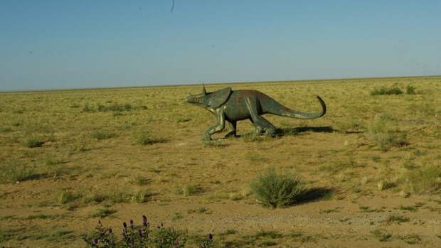 KissingDinosaurs15 Целующиеся динозавры Эрэн Хото в Китае