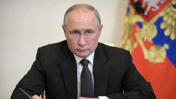 Путин призвал «вытащить людей из трущоб» в России