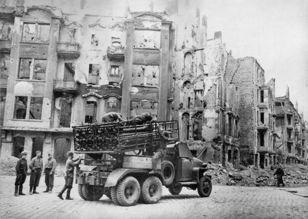Гвардейский реактивный миномёт БМ-31–12 в Берлине - Армия, которая умеет воевать | Военно-исторический портал Warspot.ru