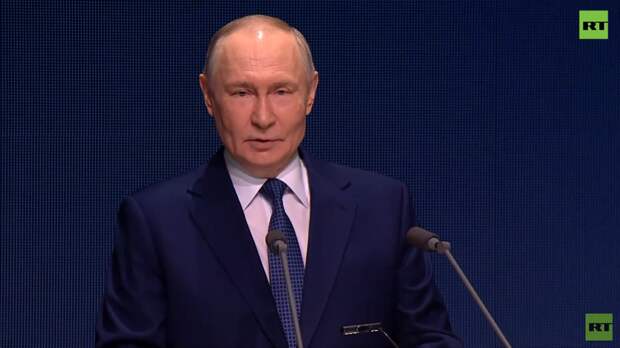 Путин участвует в церемонии награждения лауреатов премии «Служение»