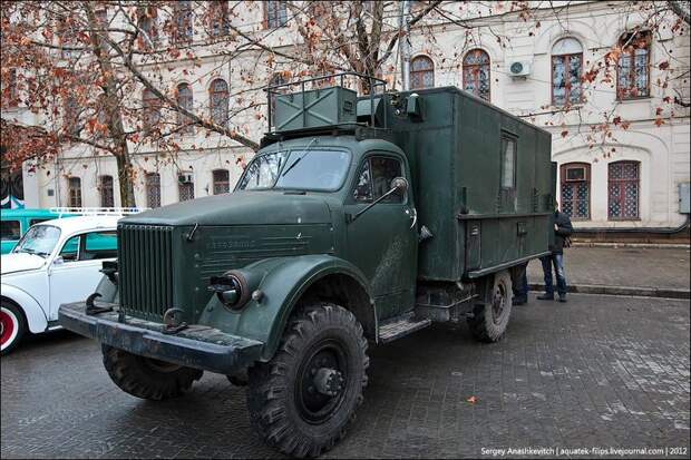 Автомобили, прошедшие сквозь время (31 фото)