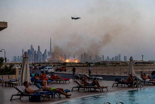 Россияне в ОАЭ рассказали о падении бомб в море из-за войны Ирана и Израиля