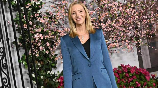 Лиза Кудроу раскрыла, какие гонорары звёзды «Друзей» получают спустя 20 лет после закрытия сериала