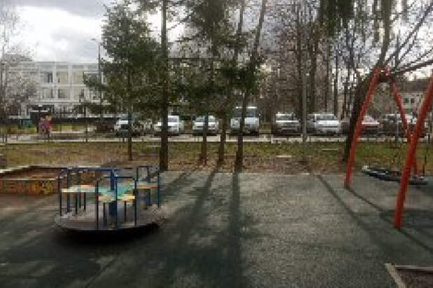 На детской площадке около корпуса 1114 в Силино будет наведен порядок