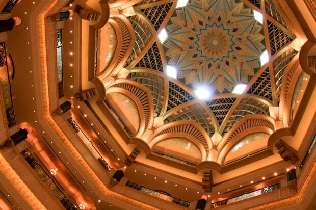 Купол Emirates Palace