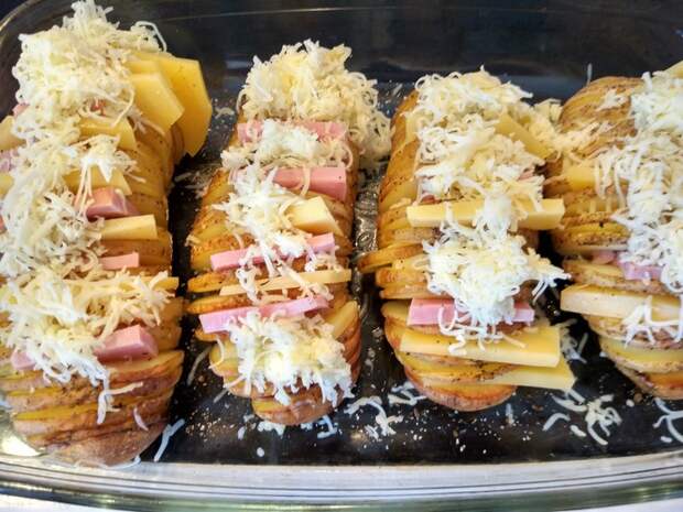 Запечённый картофель «Хассельбек» с ветчиной и сыром еда, рецепт, фоторецепт, рецепт вкуса, рецепты тралекс, длиннопост
