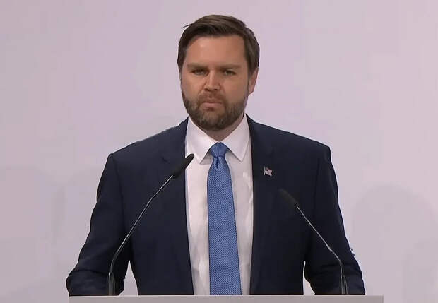 Вэнс посоветовал папе римскому заниматься теологией и не вмешиваться в дела США