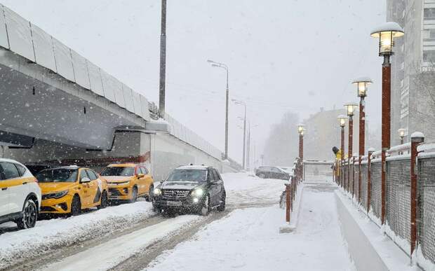 Автоэксперт раскрыл секреты зимнего вождения