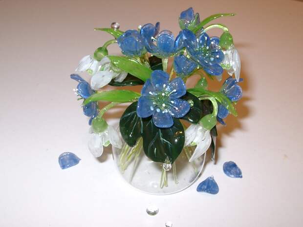 http://www.glassart-tobler.ch/bilder/blumen/Fruhlingsgruss.JPG