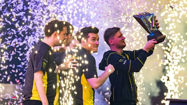 Первая победа в истории и $1 млн призовых: как трое россиян стали чемпионами мира по CS:GO в составе NaVi