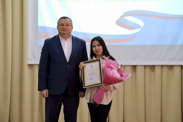 Игорь Мартынов поздравил студентов с наступающим праздником