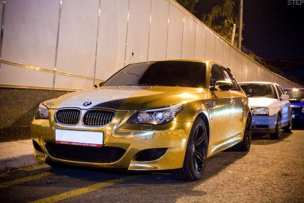 BMW m5 Gold