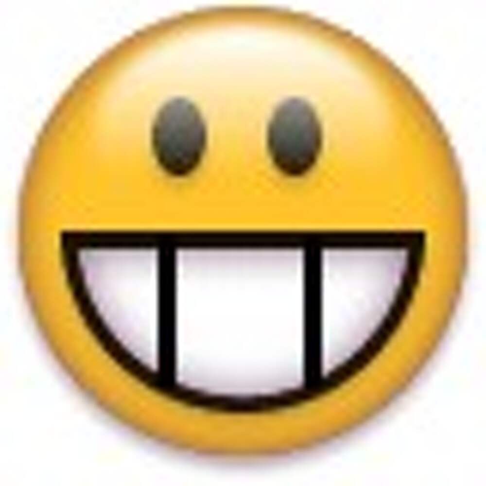 Стикем улыбается. 6. Смайл 17. 4. Смайлик тихо мультяшный на белом фоне.