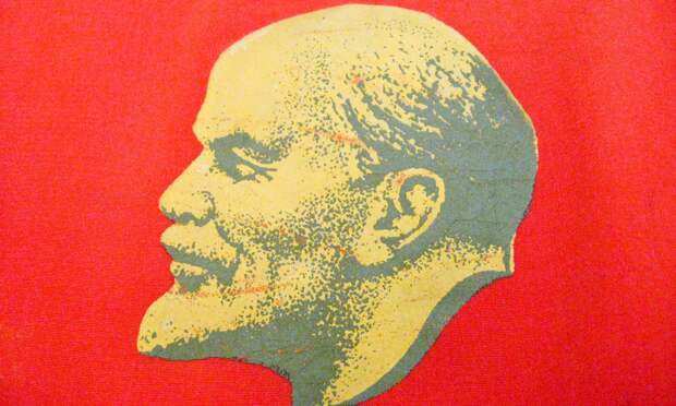 «Живее всех живых»: 55% россиян признались в симпатии к Ленину, но молодёжь дистанцируется