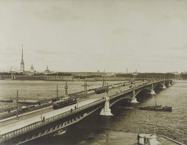 Санкт-Петербург в фотографиях конца XIX - начала XX века