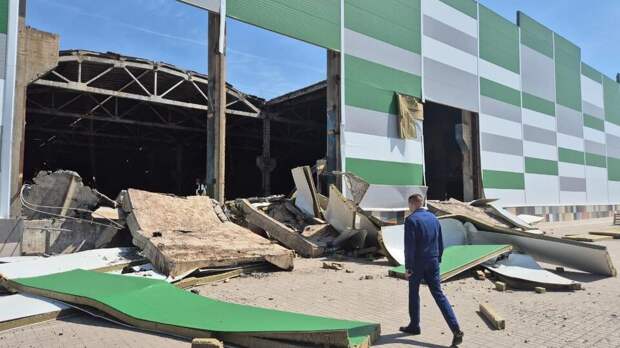 Торговый комплекс частично обрушился в Волгограде