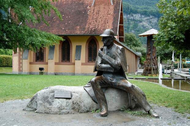 60 Памятник Шерлоку Холмсу в Мейрингене (Швейцария)