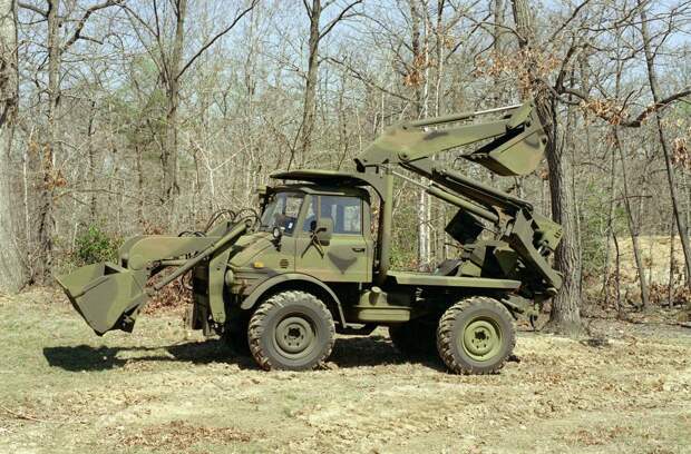 Is there a difference in the CASE MB4/94 and early US militalitary Unimogs - Mercedes-Benz Forum