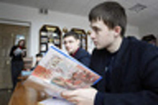 Украина. Киев.  На уроке украинского языка в школе. Фото ИТАР-ТАСС/ Владимир Синдеев