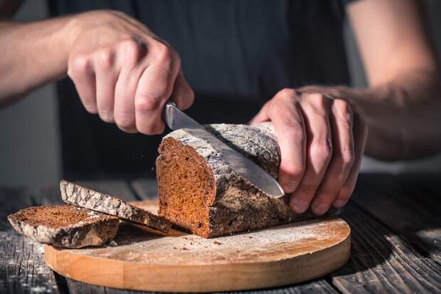 Нутрициолог Лёгенькая назвала опасность дрожжевого хлеба и его недельную норму