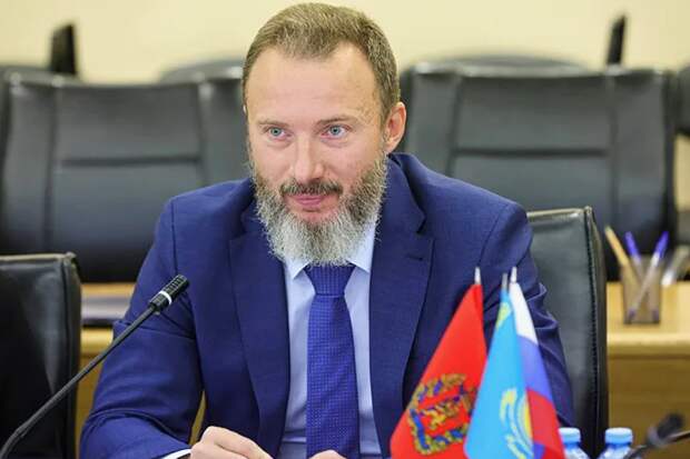 Серый кардинал пяти губернаторов Серый кардинал пяти губернаторов