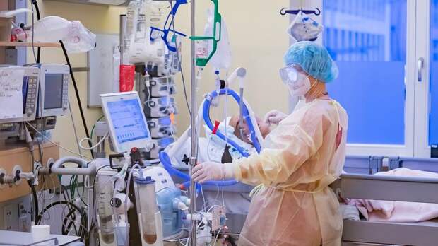 В России за сутки коронавирусом заболели почти 50 тыс. человек