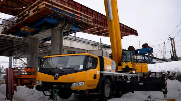 Собянин рассказал о строительстве путепровода через МЦД-2 на юге Москвы