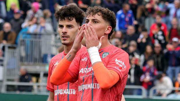 «Комо» Фабрегаса, обыграв «Кальяри», поднялся на 4-е место в Серии А