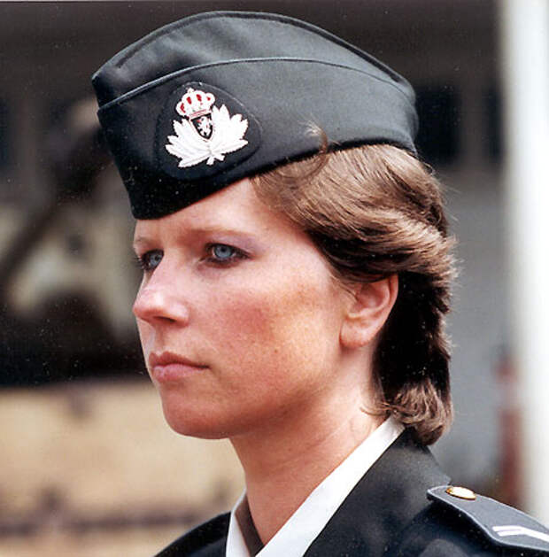 military_woman_belgium_army