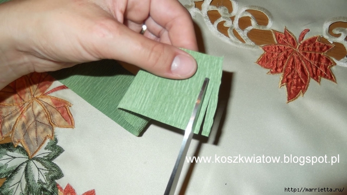 Шишки из гофрированной бумаги. Мастер-класс (15) (700x393, 197Kb)