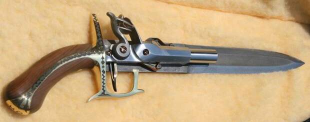 Необычные симбиозы оружия: топоры и ножи, которые умеют стрелять оружие, пистолеты, револьвер, топоры