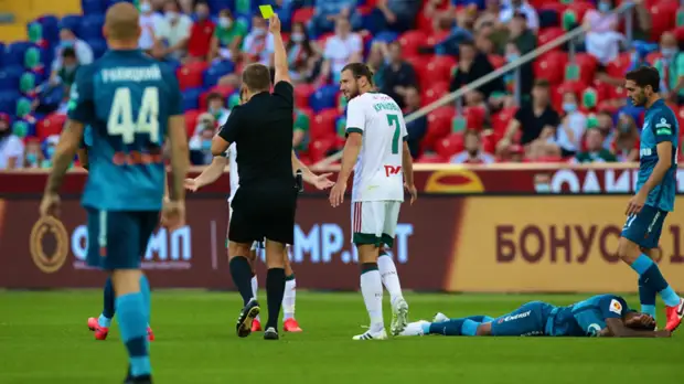 «Локомотив» вдвое превзошёл «Зенит» по ударам по воротам в первом тайме матча за Суперкубок России