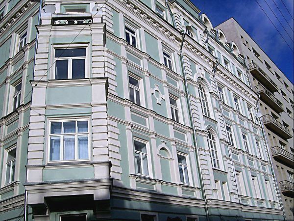 В ЭТОМ ДОМЕ ЕСЕНИН ЖИЛ С МАРИЕНГОФОМ В ЭТОМ ДОМЕ ЕСЕНИН ЖИЛ С МАРИЕНГОФОМ