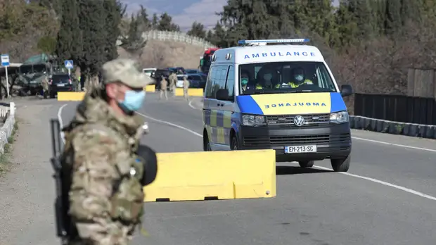 В Грузии запретят с 17 апреля движение легковых автомобилей