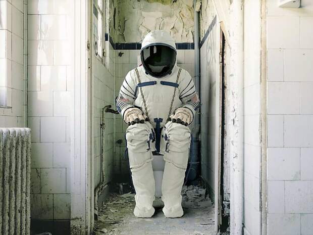 Туалеты на глубине, в воздухе и в космосе: деликатный вопрос