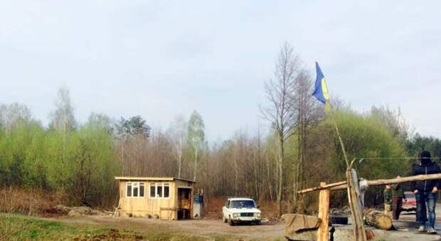 «Янтарные войны»: добытчики янтаря оградились от Украины забором