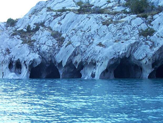 Мраморные пещеры (Las Cavernas de Marmol) в озере Хенераль-Каррера (lago General Carrera), Чили