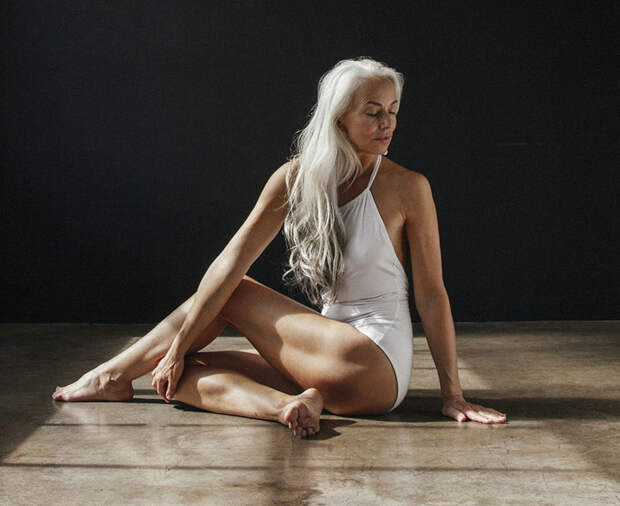 61-летняя Ясмина Росси снялась в рекламной кампании пляжной коллекции американского бренда The Dreslyn и марки белья Land of Women  Ясмина Росси, купальник, модель