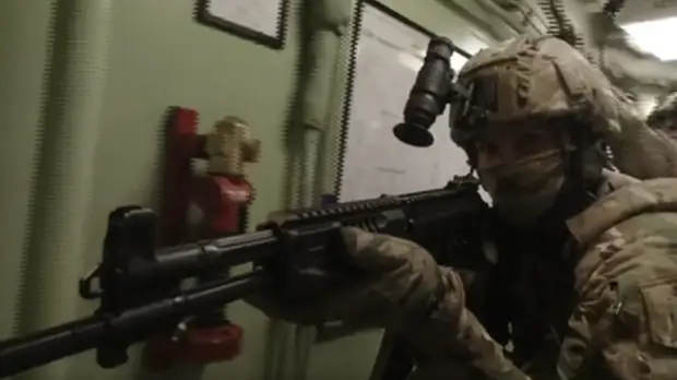 Корабли Северного флота провели антипиратские учения в Атлантике