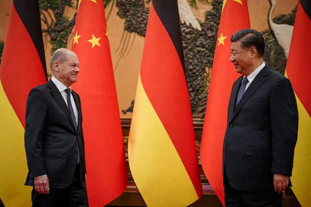 Си Цзиньпин принял в Пекине канцлера Германии Шольца