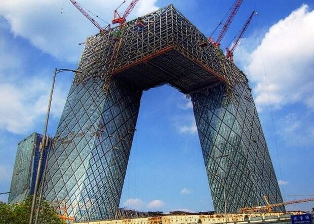 В Китае строят некоторые из самых необычных архитектурных сооружений в мире.