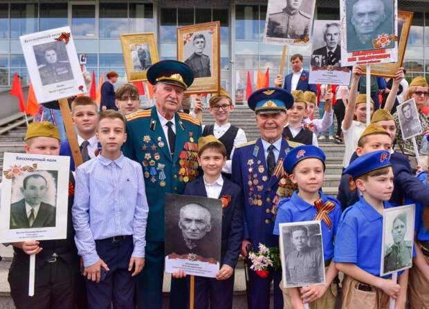 У каждого из присутствовавших здесь – своя история, связанная с войной / Фото: Денис Афанасьев, «Юго-Восточный курьер»