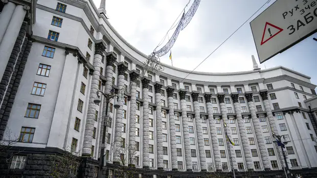 «Последние сумасшедшие шаги Порошенко»: Украина вышла из Соглашения об охране межгосударственных секретов