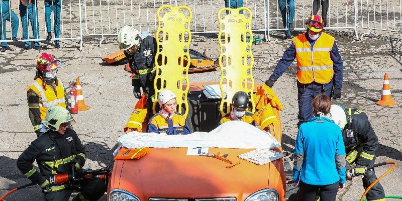 По следам реальных ДТП: в столице прошли учения спасателей