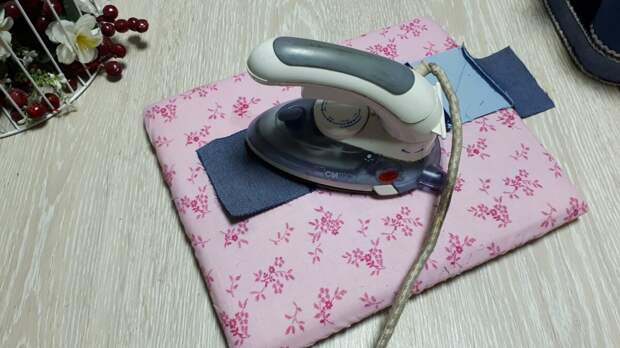 Писала, писала про пэчворк и решила - все, шью джинсовую подушку, сколько можно только одни чужие работы смотреть, пора и самой, что нибудь сотворить!-14