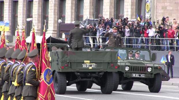 На парад ко Дню независимости Украины выведут ЗРК «Бук», С-300 и бронемашины «Новатор»