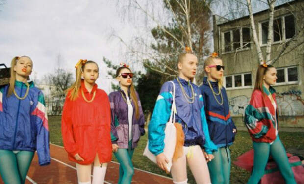 Как одевались школьницы 90-х